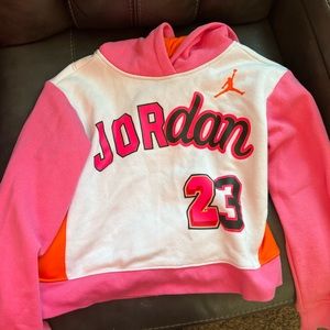 Large Jordan set. Girls. EUC